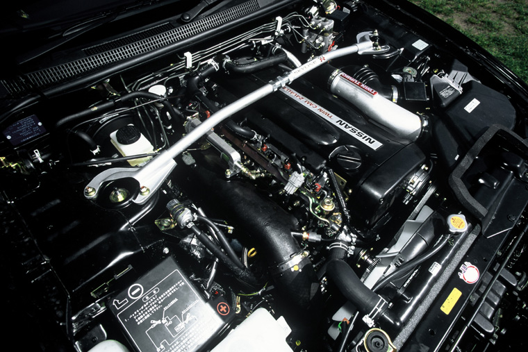R33 Nissan Skyline GT-R RB26DETT 2.6L Inline-6 Twin-Turbo Engine Picture